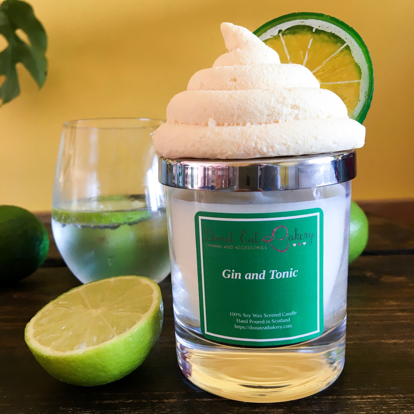 Gin & Tonic Cupcake Candle