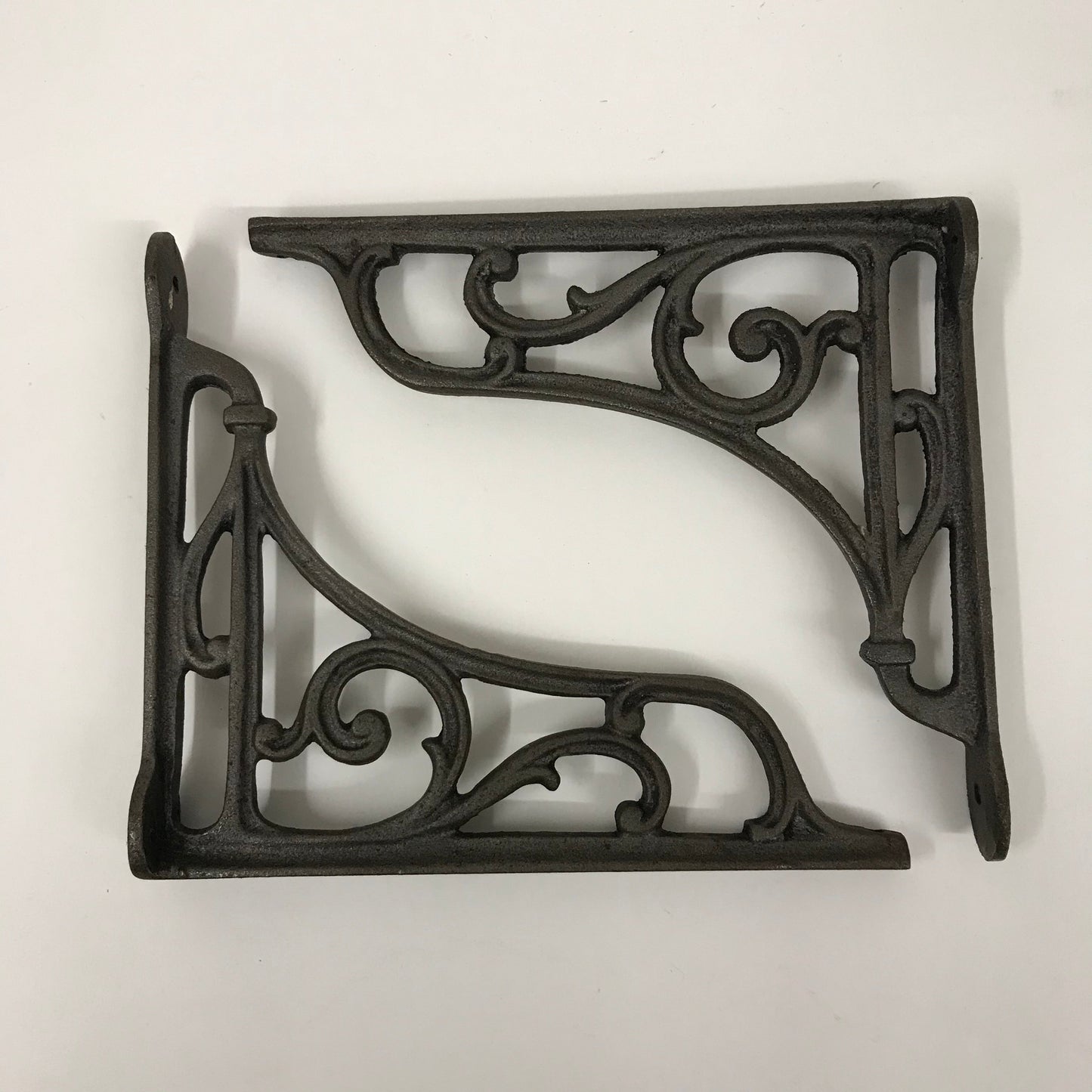 Metal wall bracket